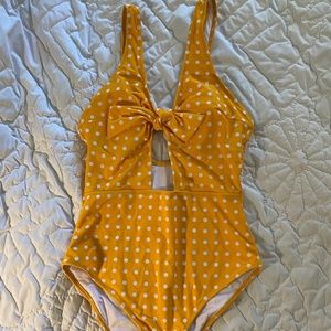 New with Tags Cupshe One piece